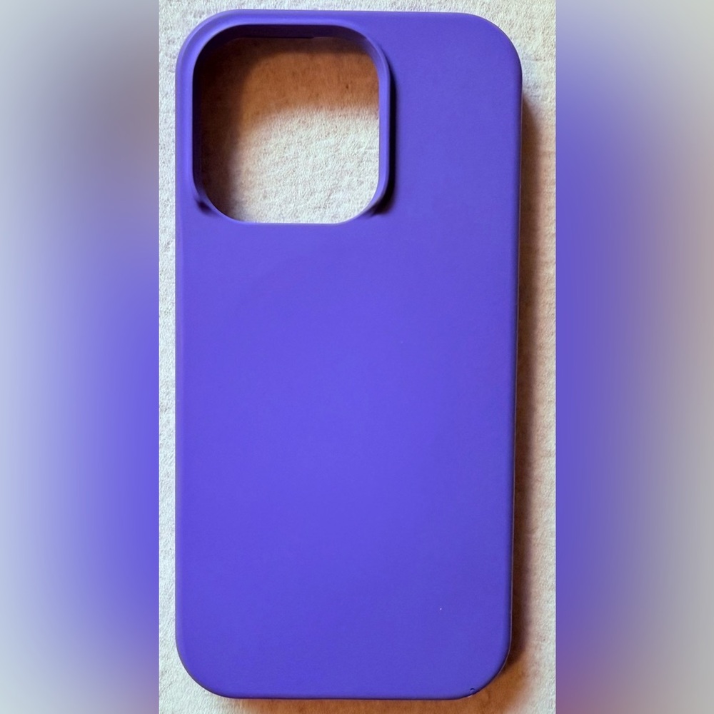 iPhone 14 Pro case + screen protector